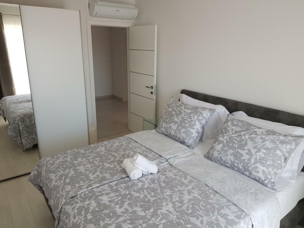 Apartmani Marella Seget Donji Exterior photo