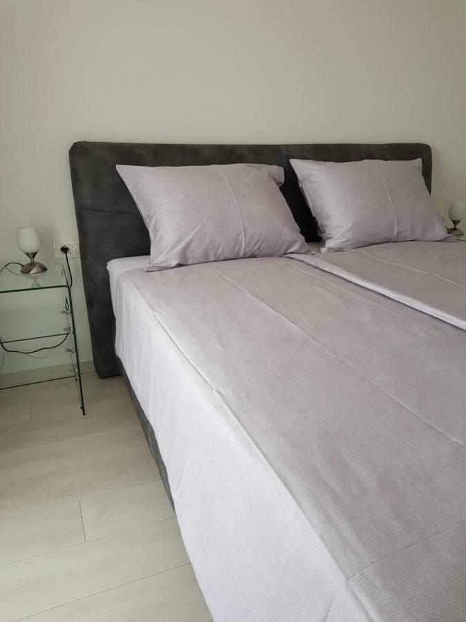 Apartmani Marella Seget Donji Exterior photo